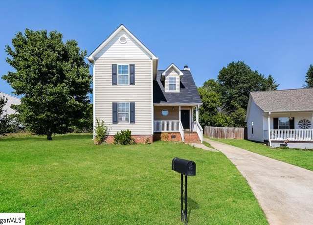 Property at 15 Haley Ct, Greenville, SC 29607, 3 beds, 2 baths