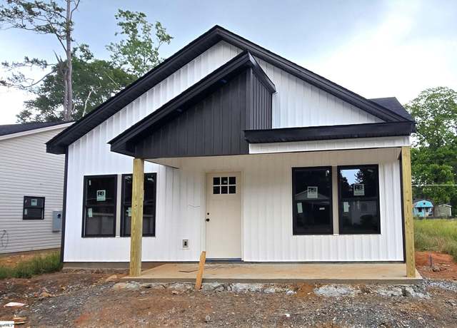 Property at 2312 Wellington Rd, Spartanburg, SC 29302, 3 beds, 2 baths