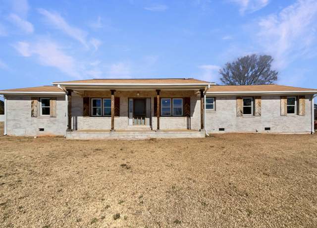 Property at 1102 Mount Zion Rd, Spartanburg, SC 29303, 3 beds, 2 baths