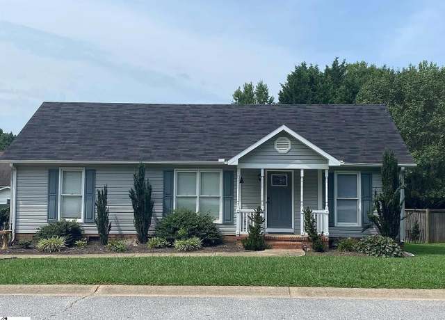 Property at 448 Timberview Ln, Simpsonville, SC 29681, 3 beds, 2 baths