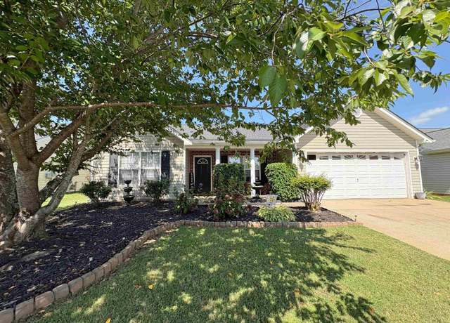Property at 15 Seaside Ln, Greer, SC 29650, 3 beds, 2 baths