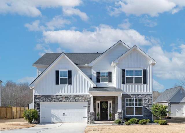 Property at 314 Carriage Hill Dr, Easley, SC 29642, 5 beds, 3 baths