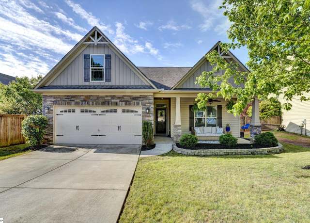 Property at 3 Leeds Ct, Simpsonville, SC 29681, 3 beds, 2 baths