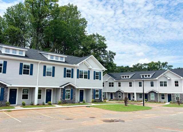 Property at 127 Pendleton Place Way, Pendleton, SC 29670, 3 beds, 2.5 baths