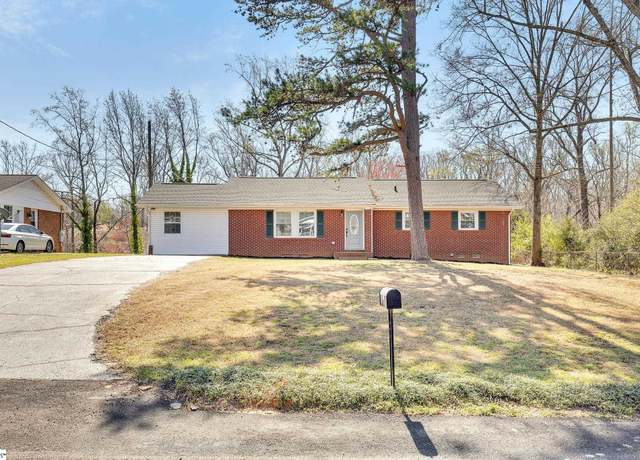 Property at 197 Stribling Cir, Spartanburg, SC 29301, 4 beds, 2 baths