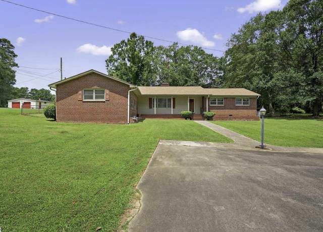 Property at 303 Dogwood Dr, Gaffney, SC 29340, 3 beds, 2 baths