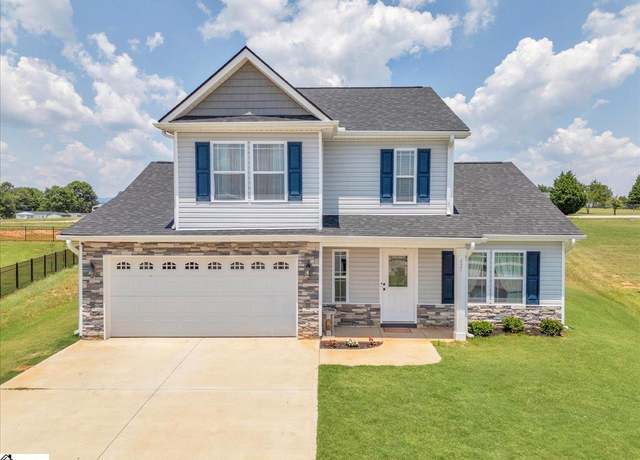 Property at 421 Willow Ct, Campobello, SC 29322, 4 beds, 2.5 baths