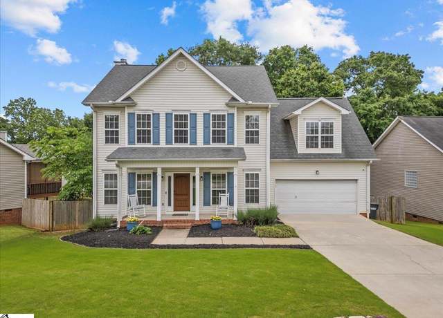 Property at 403 Walkingstick Way, Simpsonville, SC 29680, 4 beds, 2.5 baths