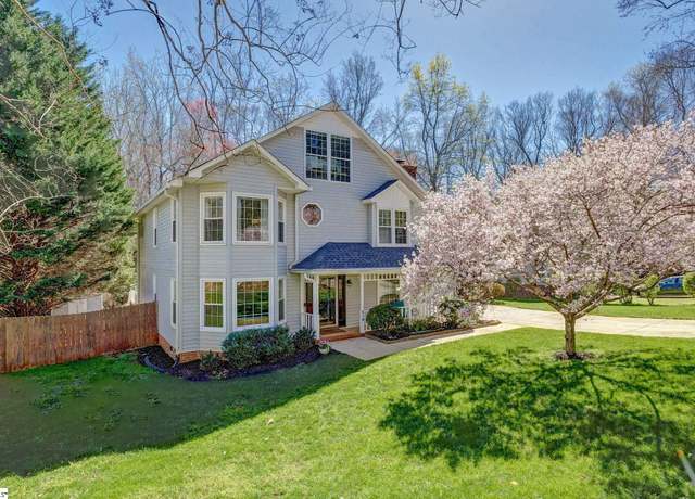 Property at 218 Gilderbrook Rd, Greenville, SC 29615, 5 beds, 2.5 baths