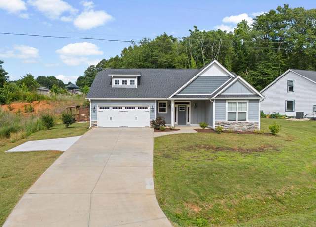 Property at 220 Plantation Rd, Greenville, SC 29605-2233, 3 beds, 2 baths