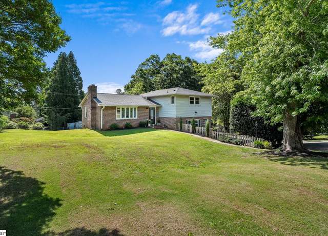 Property at 604 Concord Ave, Anderson, SC 29621, 4 beds, 2.5 baths