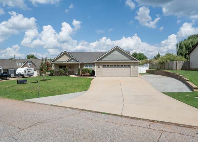 Property at 203 Butler Rd, Lyman, SC 29635, 3 beds, 2 baths