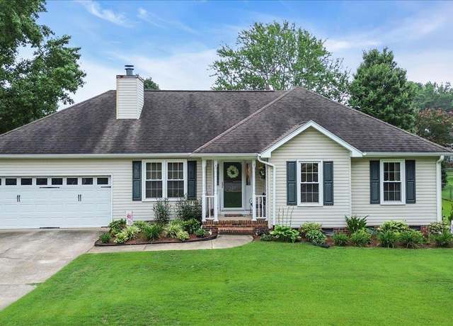 Property at 105 Clancy Ct, Simpsonville, SC 29681, 3 beds, 2 baths