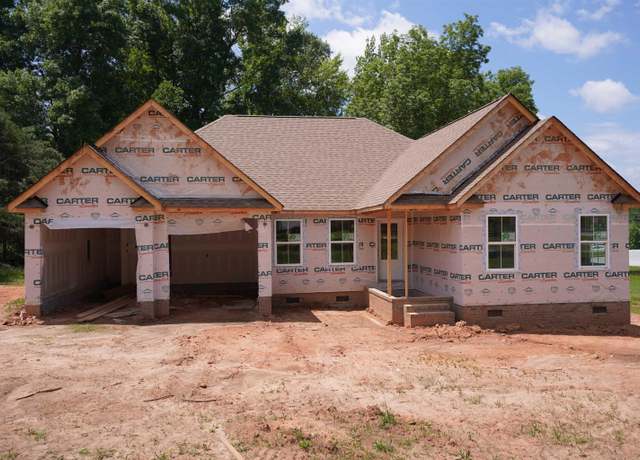 Property at 719 Parkview Dr, Laurens, SC 29360, 4 beds, 2.5 baths
