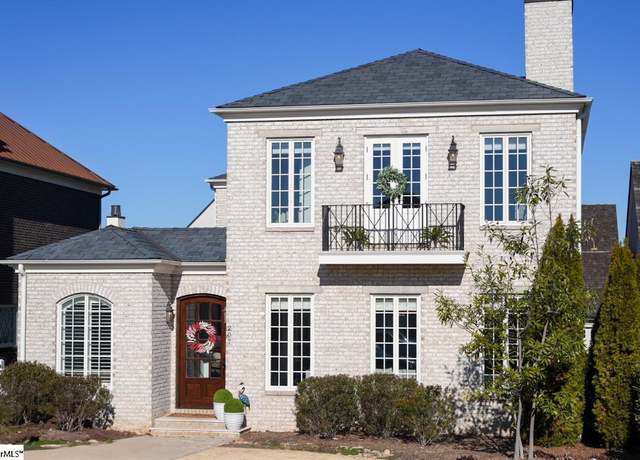 Property at 207 Rembert St, Greenville, SC 29615, 4 beds, 4.5 baths