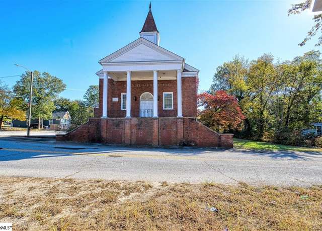 Property at 14 Deering St, Greenville, SC 29605, 3 baths