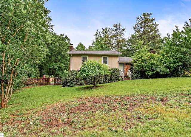 Property at 130 Mount Olivet Dr, Six Mile, SC 29682, 4 beds, 2.5 baths