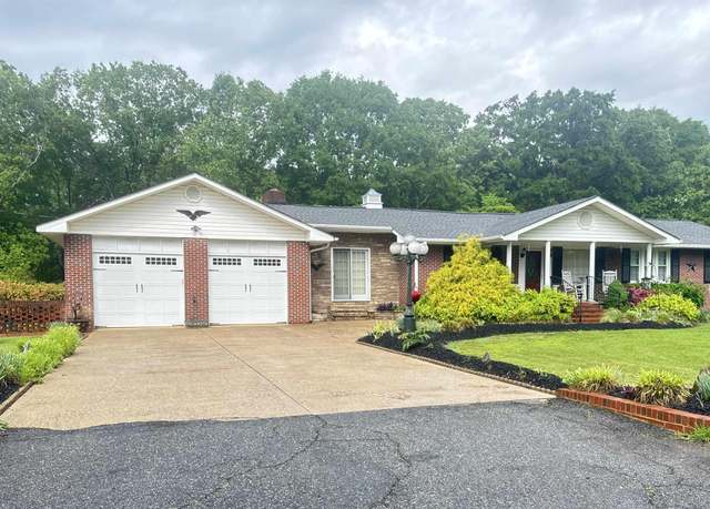Property at 8627 Valley Falls Rd, Boiling Springs, SC 29316, 3 beds, 2 baths