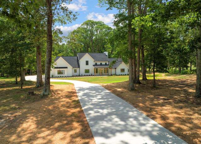 Property at 746 Garrison Rd, Pelzer, SC 29669, 4 beds, 4.5 baths