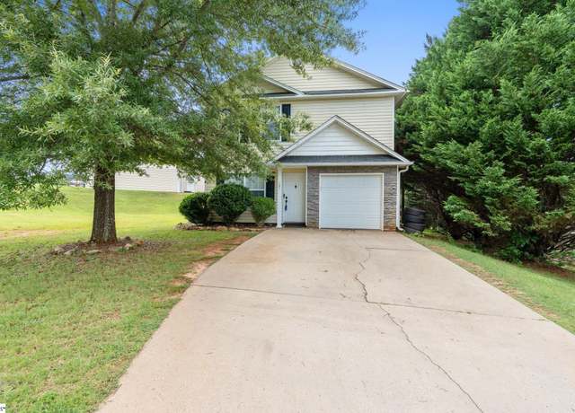 Property at 101 Beverly Dr, Easley, SC 29640, 3 beds, 2.5 baths