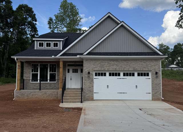 Property at 3 Eastwood Ct, Taylors, SC 29687, 3 beds, 2 baths