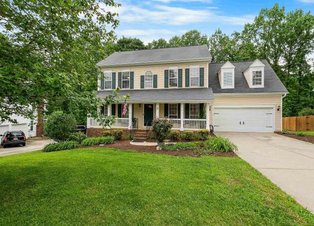 Property at 26 Willow Oak Ct, Simpsonville, SC 29681, 3 beds, 2.5 baths