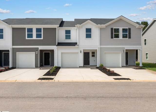 Property at 821 Ernest Ln, Lyman, SC 29365, 3 beds, 2.5 baths
