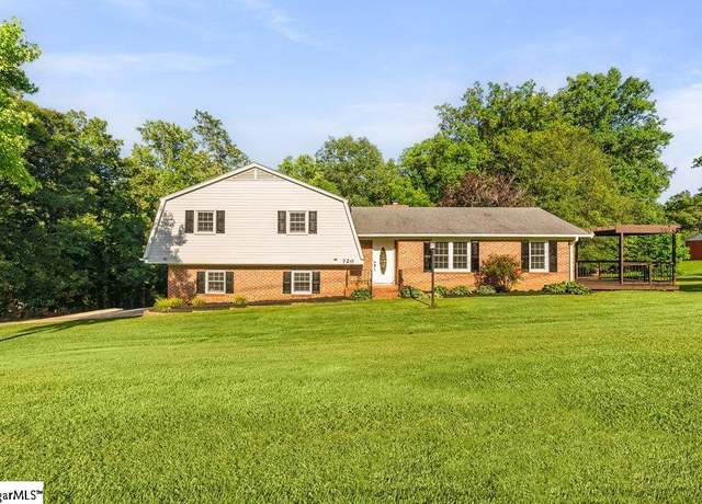 Property at 720 Inman Rd, Lyman, SC 29365, 3 beds, 2 baths