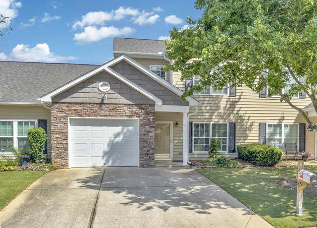 Property at 147 Trailside Ln, Greenville, SC 29607, 3 beds, 2.5 baths