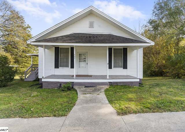 Property at 707 Brooks St, Abbeville, SC 29620, 2 beds, 1 bath