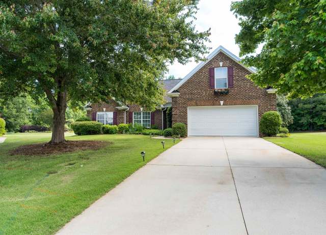 Property at 123 Baldwin Creek Way, Simpsonville, SC 29680, 3 beds, 2 baths