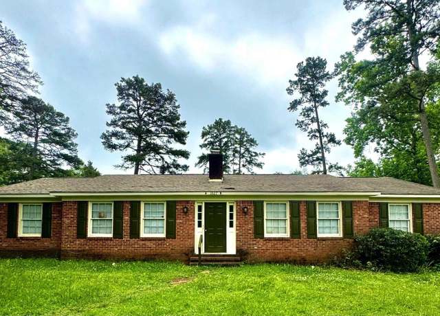 Property at 3327 Robin Hood Dr, Spartanburg, SC 29301, 4 beds, 2 baths
