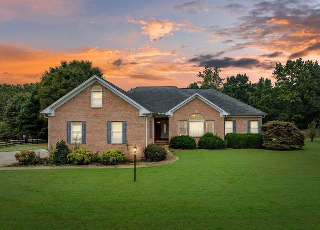 Property at 102 Shovler Ct, Taylors, SC 29687, 3 beds, 3 baths