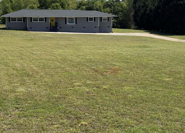 Property at 135 Lowe Rd, Piedmont, SC 29673, 4 beds, 2.5 baths