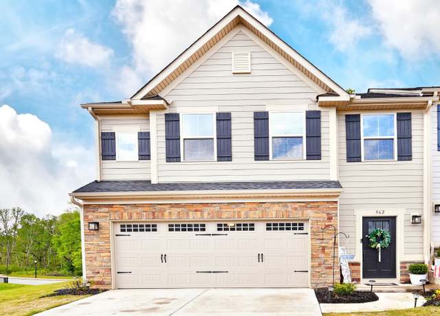 Property at 562 Martin Creek Dr, Simpsonville, SC 29680, 3 beds, 2.5 baths