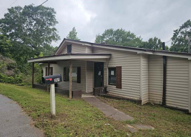 Property at 201 Hunters Ct, Laurens, SC 29360, 3 beds, 1 bath
