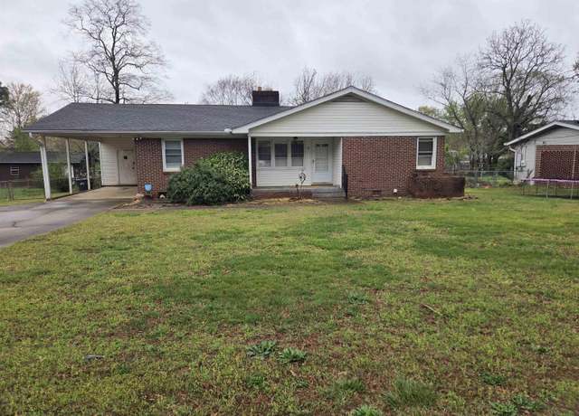 Property at 4 Apple Dr, Piedmont, SC 29673, 3 beds, 2 baths