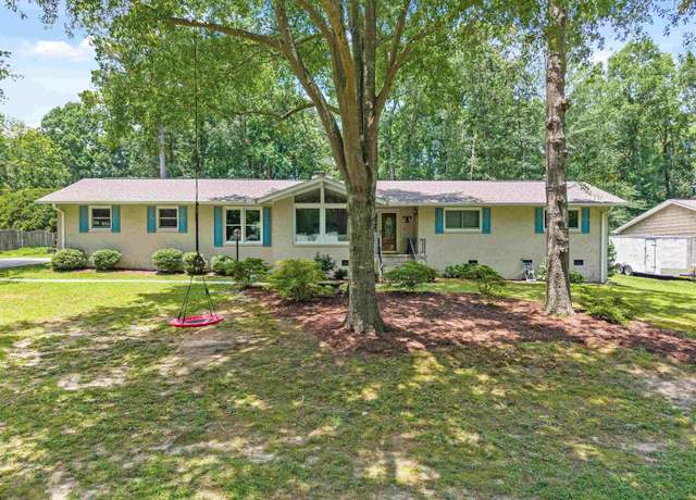 Property at 110 Bonwood Ave, Simpsonville, SC 29681, 4 beds, 2 baths