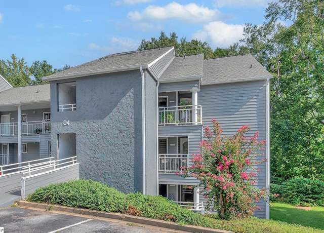 Property at 404 Northlake Dr, Anderson, SC 29625, 3 beds, 2 baths