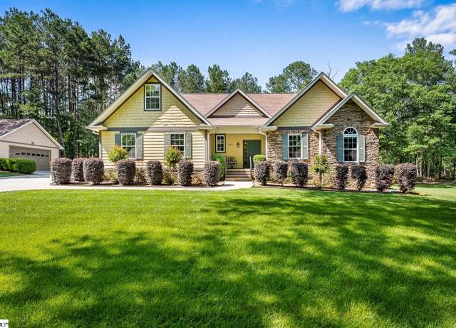 Property at 103 Shoals Cir, Townville, SC 29689, 4 beds, 3 baths