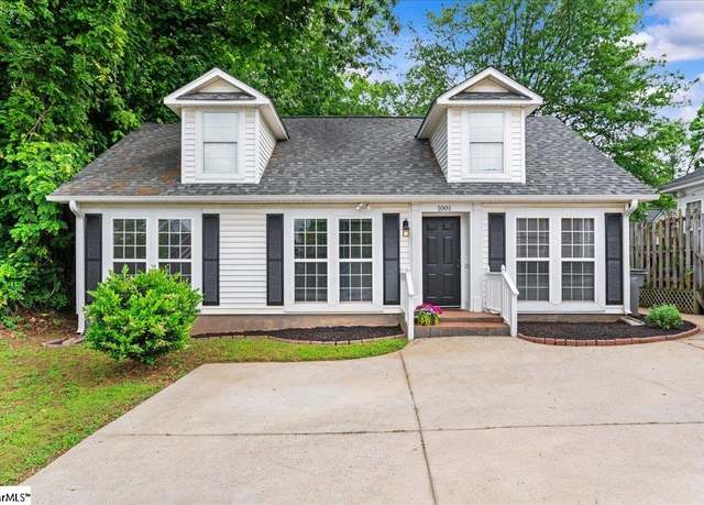 Property at 1001 W Lee Rd, Taylors, SC 29687, 3 beds, 2 baths