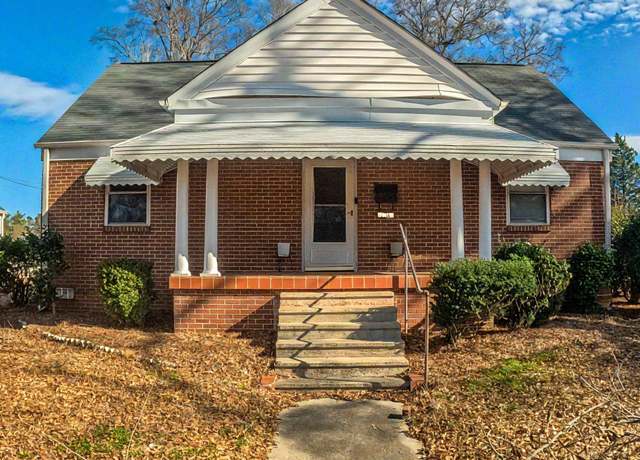 Property at 504 Elizabeth St, Clinton, SC 29325, 3 beds, 2 baths