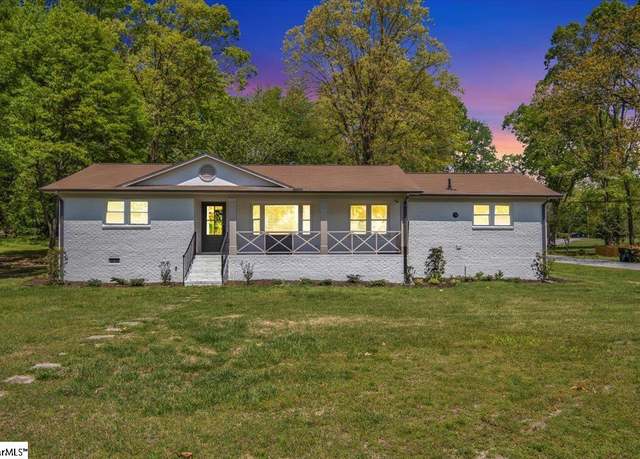 Property at 507 Avon Dr, Taylors, SC 29687, 4 beds, 2 baths