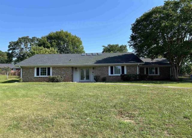Property at 106 Quaker Ct, Mauldin, SC 29662, 3 beds, 2 baths