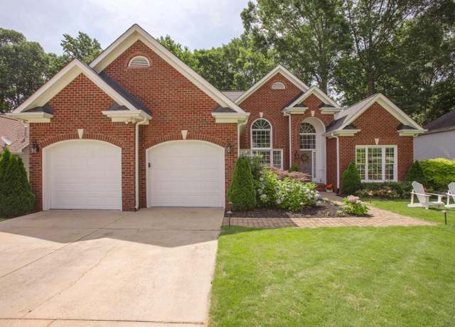 Property at 10 Rothesay St, Simpsonville, SC 29681, 5 beds, 4.5 baths