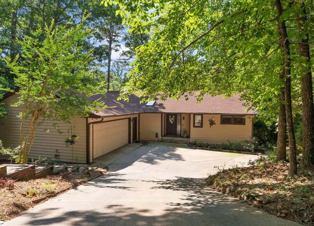 Property at 210 Long Reach Dr, Salem, SC 29676, 3 beds, 2.5 baths