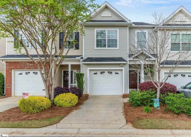 Property at 44 Bay Springs Dr, Simpsonville, SC 29681, 3 beds, 2.5 baths