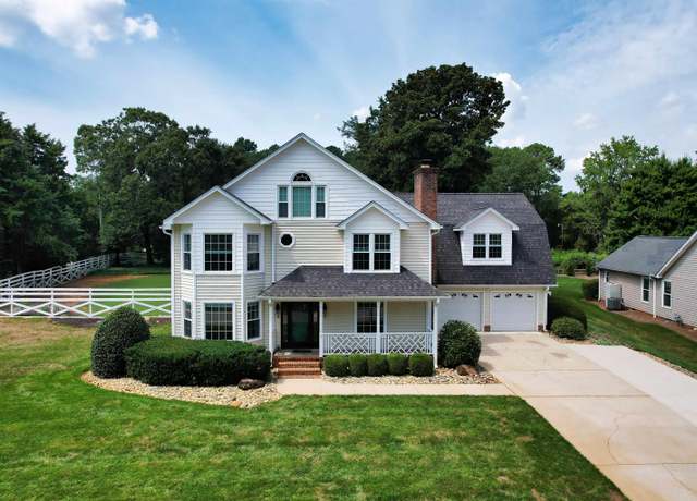 Property at 1 Briton Way, Greenville, SC 29615, 4 beds, 2.5 baths