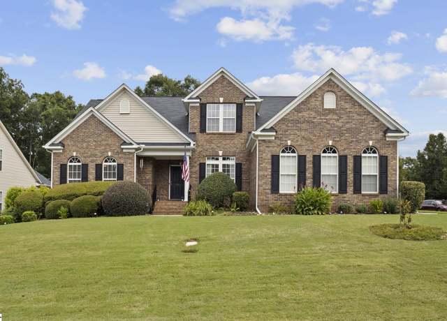 Property at 300 Winding River Ln, Simpsonville, SC 29681, 5 beds, 3 baths