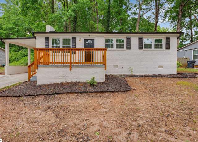Property at 13 Miracle Dr, Greenville, SC 29605, 3 beds, 2 baths